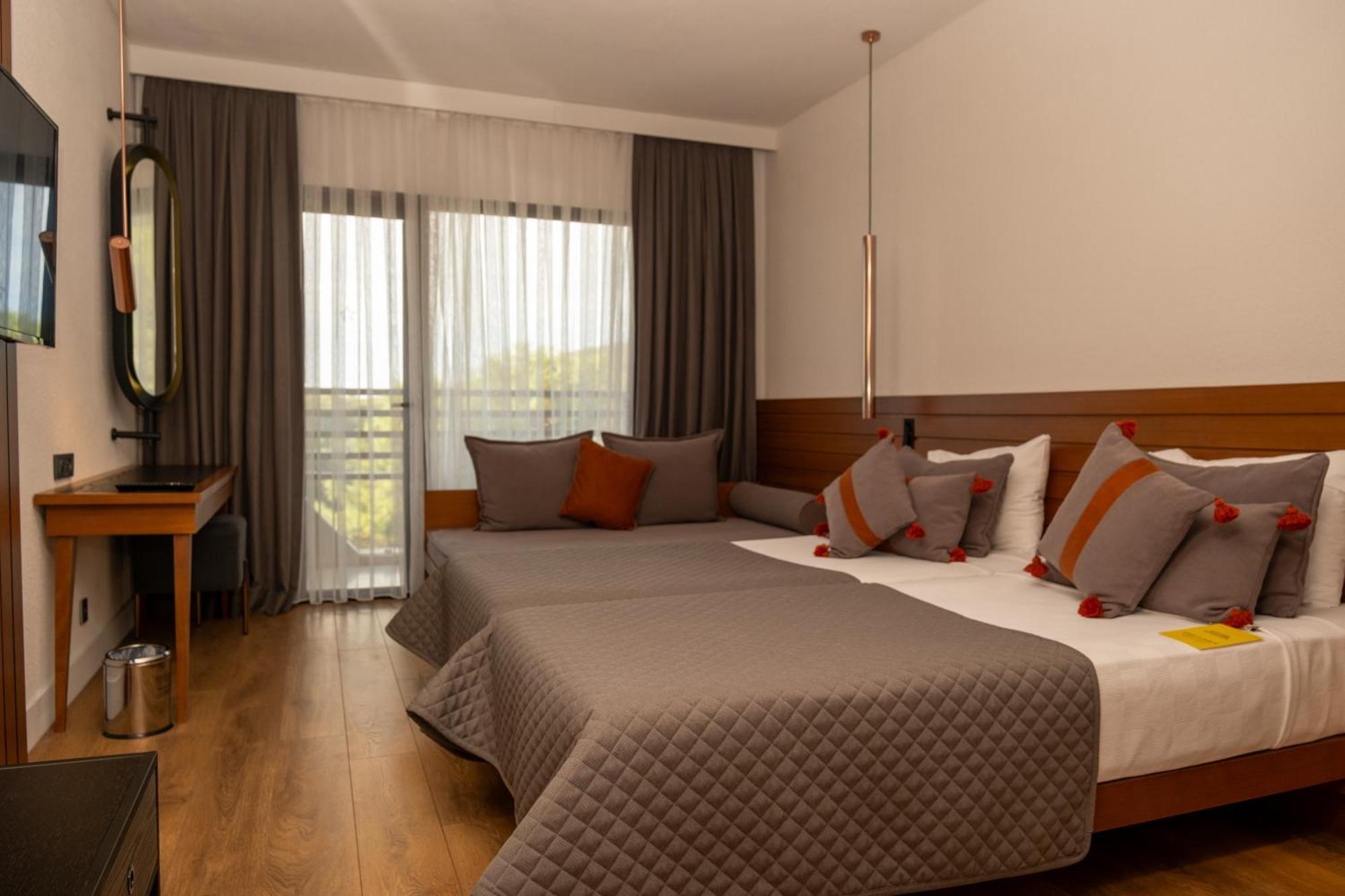 Tui Magic Life Sarigerme Hotel Exterior photo
